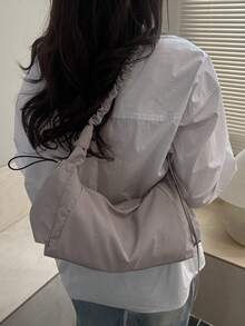 1个尼龙面料多口袋饺子袋，女士休闲褶皱抽绳斜挎单肩包，柔软慵懒的波西米亚风百搭单肩包 - 灰色 - 查看 8