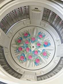 100/30/5 cápsulas nuevas de detergente para la ropa, fórmula 5 en 1: eliminación de manchas, desinfección, eliminación de ácaros del polvo, fragancia duradera - Líquido - Ver 2