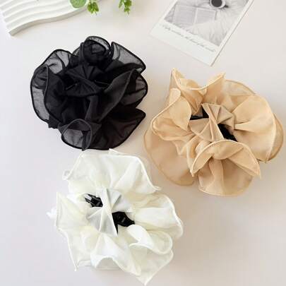 1个女士温柔优雅布艺花朵发爪夹，有黑色、白色、卡其色可选，适合马尾辫、盘发等发型，日常佩戴，波西米亚风优雅发饰。