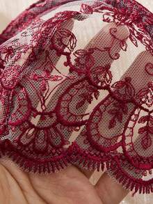 两件套女士刺绣蕾丝内衣套装，透明心形文胸和蝴蝶结内裤，舒适家居服款式 - 酒紅色 - 查看 7