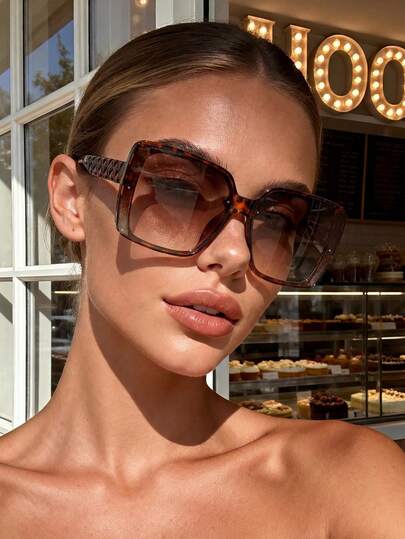 1 Pair Unisex Oversized Square Plastic Frame Fashion Glasses, Multi-Color Fashion Beach Glasses