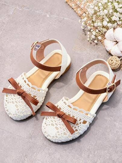 1 Pair Fashion Children's Flat Sandals, Girls' Closed Toe Anti-Collision Sandals, Mesh Breathable Upper, Bow Decor, Adjustable Strap Design, Suitable For Daily Outing, Wedding Party, Summer Holiday