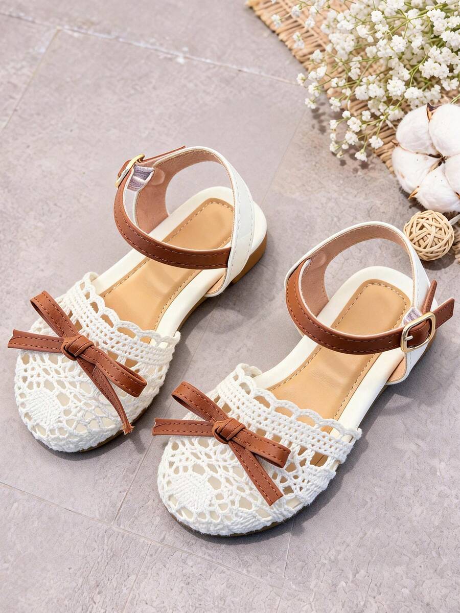 1 Pair Fashion Children's Flat Sandals, Girls' Closed Toe Anti-Collision Sandals, Mesh Breathable Upper, Bow Decor, Adjustable Strap Design, Suitable For Daily Outing, Wedding Party, Summer Holiday - White - View 1