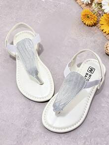 1 Pair Fashion Children's Flip-Flop Sandals, Girls' Silver Flat Sandals, Kids' Slip-On Sandals, Suitable For Summer Casual, Beach Travel, Elementary School Students, Classic Student Shoes, Daily Wear Sandals - White - View 1