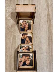 Cajita de Fotos de Recuerdo–Amor que se Despliega (Incluye 1 pieza). Celebra este 14 de febrero con un detalle que guarda los momentos más especiales, está cajita de fotos tipo resorte en MDF es un regalo único y lleno de sentimiento. Al abrirla, las fotos se despliegan una a una, recordando cada sonrisa, abrazo y momento compartido como una hermosa historia de amor. - 1PC - Ver 3