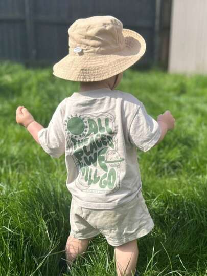 1 pieza Camiseta de manga corta de cuello redondo con estampado gráfico casual para niños pequeños/bebés, ropa de verano para niños - ¡Una camiseta llamativa que trae alegría y felicidad a cada niño!