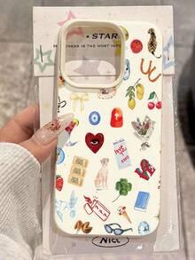 Ilustraciones variadas en acuarela de diversos objetos y símbolos. Esta elegante funda es compatible con los modelos  17, 16, 15, 14 Pro Max, 13, 12, 11, XR y XS Plus. Fabricada en TPU flexible, resistente a golpes y arañazos, ofrece una excelente protección contra caídas y un agarre cómodo. Es un regalo ideal para familiares, amigos y seres queridos, y una opción perfecta para festivales. - Blanco - Ver 1