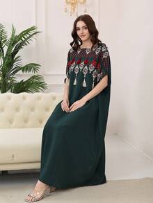 2026 New Style Ramadan Traditional Elegant Embroidered Tassel Abaya Dress, Short Sleeve Green Dress, Graceful And Dignified - Green - View 9