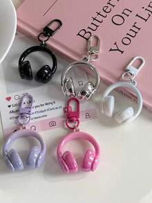 1pc 3D Headphone Keychain, Minimalist Cute Cool Sophisticated Pendant, Creative Backpack Decor, Best Friend Gift - Multicolor - View 4