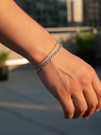 Bộ 2 chiếc vòng tay bằng thép không gỉ mạ vàng 18K hai lớp dành cho nam, thời trang và đa năng.