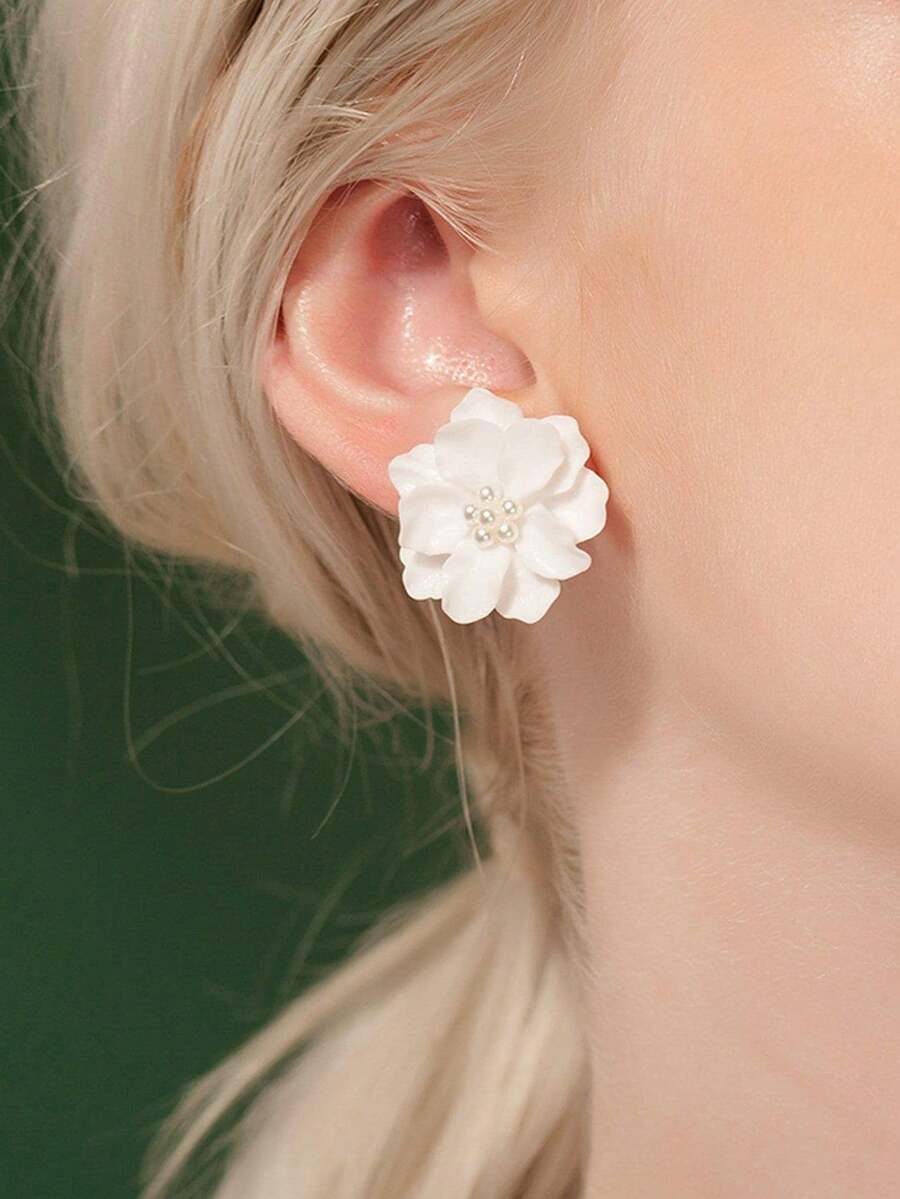 imoli 1对树脂染色珍珠山茶花耳钉，适合日常佩戴，可作为珠宝礼物送给朋友（人工染色颜色深度可能略有不同）