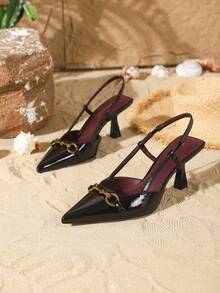 On feet& in love 女士时尚优雅漆皮尖头低帮金属链条搭扣高跟鞋，适合搭配连衣裙和婚礼服饰 - 黑色 - 查看 5