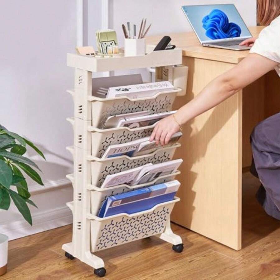 VECELO 書架 スリム本棚 5段 教科書収納 幅39X奥行き18.8X高さ75.2cm ファイルワゴン 可動式 隙間収納 組立簡単 多機能 キャスター付き インテリア 大容量 安定性 本立て 省スペース 北欧 オープンシェルフ マガジンラック 子供用 学生用 教室 オフィス リビングルーム 漫画 絵本 ベージュ - ベージュ - チェックする 1