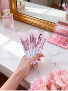 12支化妆刷套装，柔软蓬松，专业粉底刷、散粉刷、眼影晕染刷，美妆工具，新手礼物，棕色，刷毛柔软，便携易用，适合旅行、度假、海滩，送给女性和女孩的礼物 - 粉色 - 查看 8