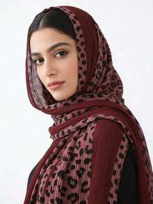 1件红色豹纹女士头巾，波西米亚水墨豹纹面纱头巾，休闲柔软防风披肩，适合日常穿着。 - 紅木色 - 查看 2