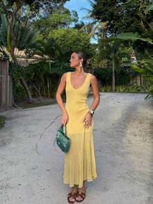 Đầm dệt kim không tay cổ chữ V sâu Senya 2026 mới, phong cách thanh lịch Pháp, thiết kế đuôi cá có gân, giúp thon gọn và tôn dáng, phù hợp cho công sở, đi biển, kỳ nghỉ, hẹn hò, đầm dệt kim mùa xuân. - Màu vàng - Xem 4