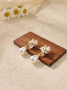 14K镀金CZ珍珠新娘耳环，低过敏镀金耳环，优雅新娘珍珠首饰，女士款 - 鋯石珍珠吊墜耳環 - 查看 7