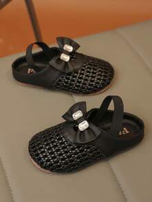 1双复古格子儿童露趾凉鞋，夏季新款时尚透气沙滩鞋，柔软防滑鞋底 - 黑色 - 查看 2