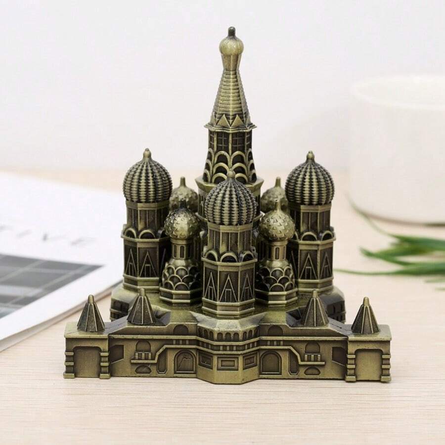 Kremlin Palace Model, Russian Landmark Architecture Souvenir, Moulin Rouge Craft - Multicolor - View 1