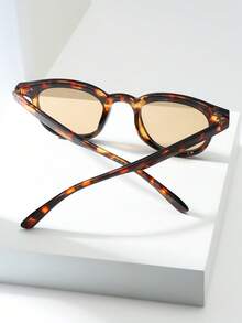 1pc Cat Eye Small Frame Fashion Glasses, High-Quality Personality Minimalist Fashion Glasses, Suitable For Party, Casual, Travel, Beach, Daily Wear - Tortoise Shell Frame Tea - View 4