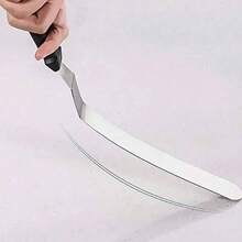【专业烘焙刮刀套装】从基础涂抹到专业装饰，这套工具都能轻松应对！采用优质不锈钢材质，易于清洗，多种尺寸满足不同蛋糕装饰需求！适用于奶油蛋糕、巧克力酱涂抹、慕斯修整等多种场景，是烘焙新手和专家轻松入门的必备工具！ - - - 查看 7