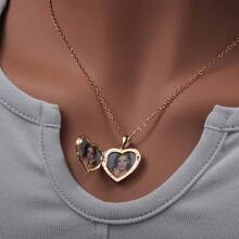 Customized Personalized Double Photo Color Love Butterfly Pendant Necklace, Mother's Day Gift, Valentine's Day Birthday Anniversary Commemoration, Friends And Classmates Graduation, Christmas High-End Family Gift - Multicolor - View 4