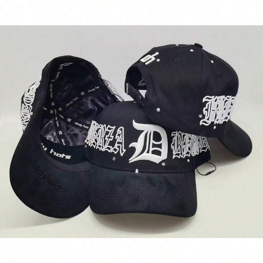Gorra DANDY x Fuerza Regida: Estilo Gótico Urbano con Logo D Tridimensional, Letras de la Banda y Piedras Brillantes para Fans de la Música Urbana - Negro - Ver 1