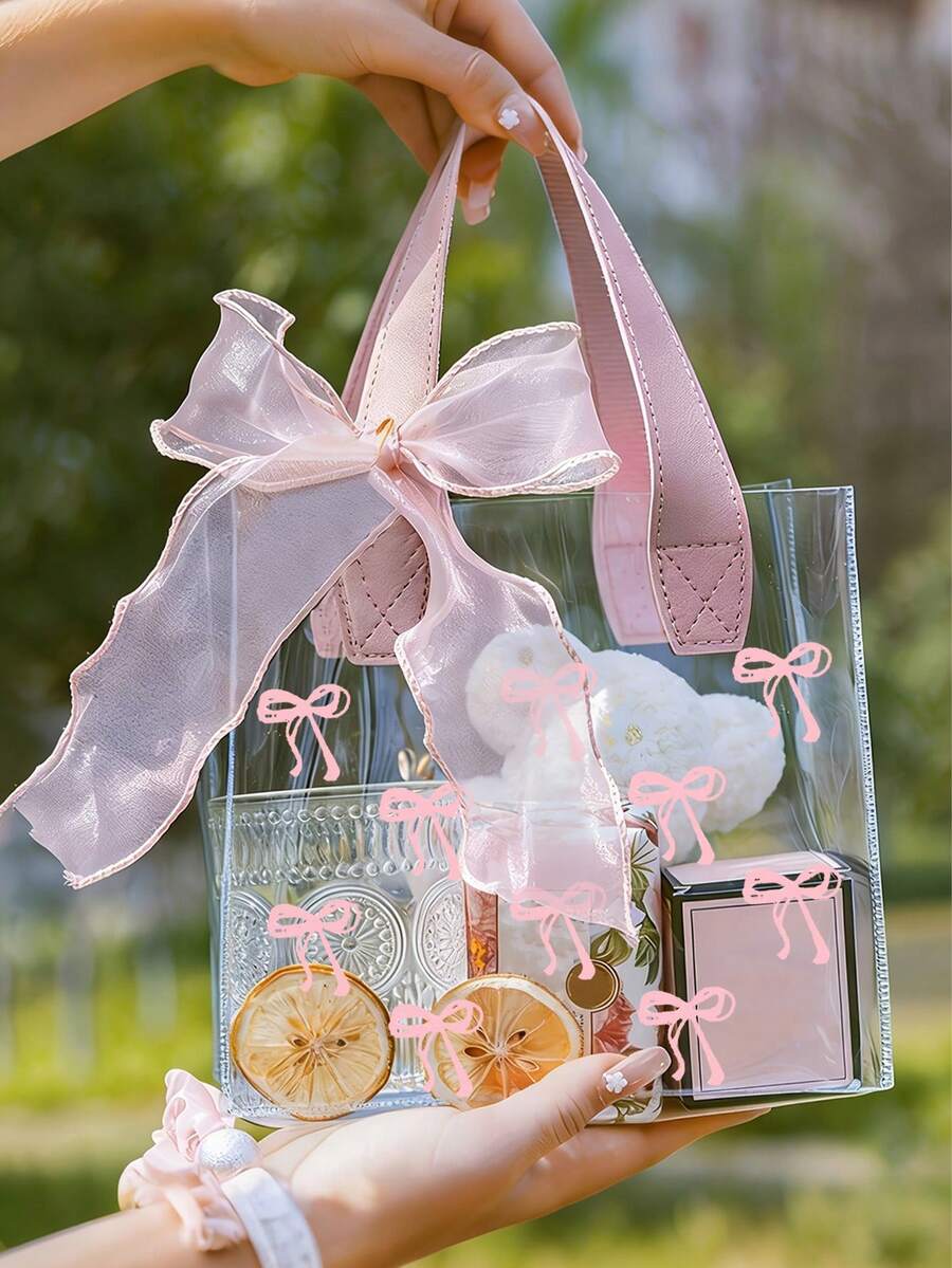 迷你粉色蝴蝶结透明PVC手提袋（不含丝带或蝴蝶结），适用于节日、婚礼、糖果袋、母亲节、旅行购物等场合，也适合音乐会、体育赛事、节日庆典、海滩度假、派对礼品袋、结婚礼物、母亲节礼物、旅行、购物等。白色；生日礼物、牛皮纸袋、一周岁生日、圣诞节、圣诞礼物、圣诞礼品袋、大号圣诞礼盒、粉色圣诞包装纸、小号礼盒。 - 彩色 - 查看 1