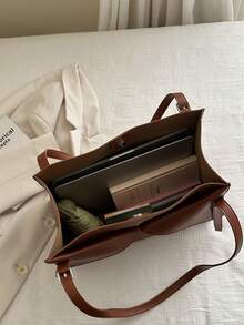 Túi đeo vai cỡ lớn, màu trơn, tiện dụng cho mùa thu đông mới, kiểu dáng cổ điển, có thể gấp gọn, trang trí đẹp mắt, phù hợp cho nữ giới, thích hợp để đi mua sắm, đựng ví, đi chợ, dành cho phụ nữ trẻ, sinh viên đại học, người mới vào nghề và nhân viên văn phòng. Rất phù hợp cho văn phòng, trường đại học, công việc, kinh doanh, đi làm, hoạt động ngoài trời, du lịch và dã ngoại. - màu nâu - Xem 9