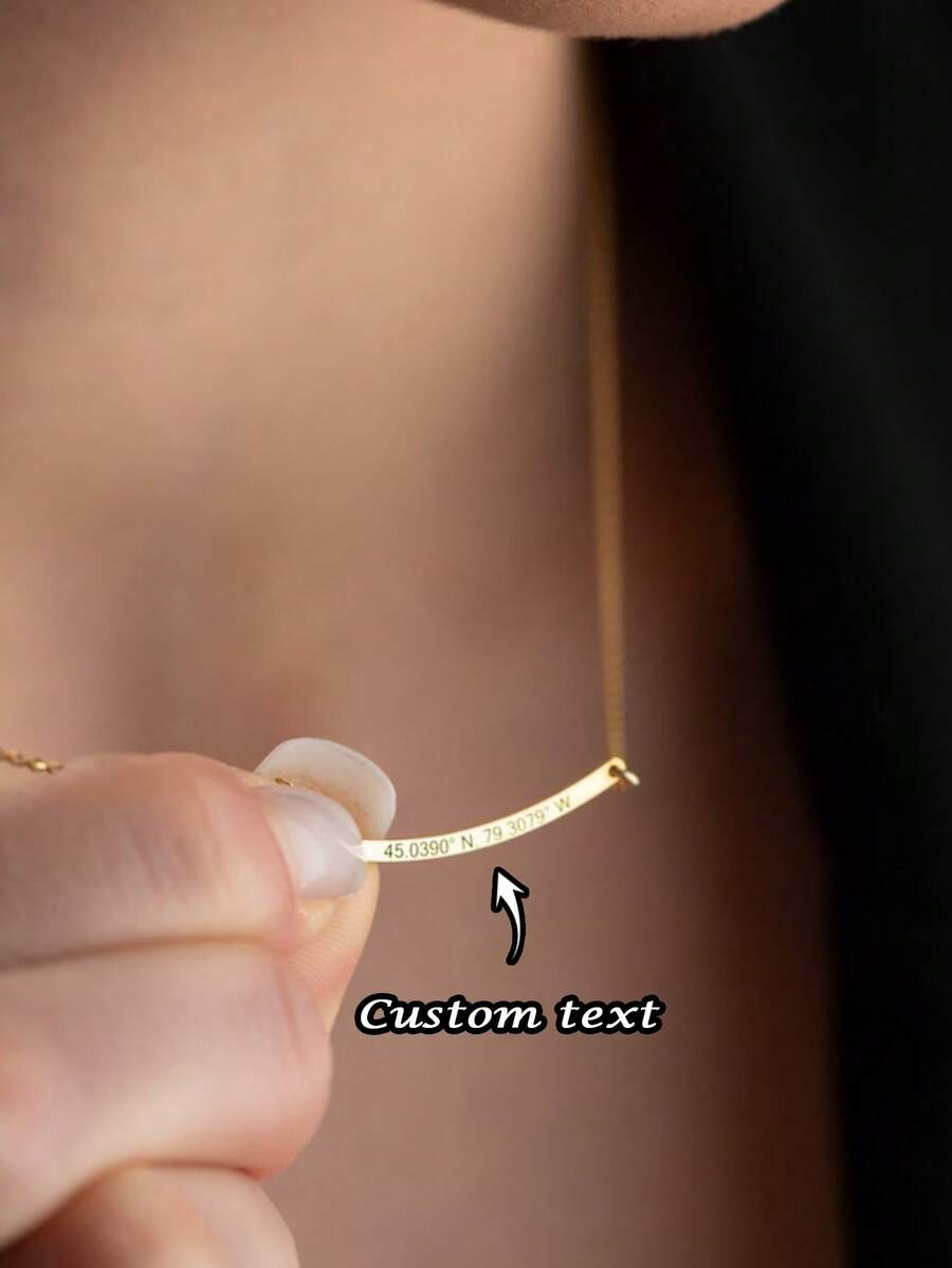 Colar personalizado com barra curva requintada (1 peça), colar com nome personalizado, colar com nome e coordenadas personalizáveis, colar para casal, colar minimalista, colar feminino, presente para o Dia dos Namorados, colar personalizado com data para o Dia das Mães, ideal para uso diário e presentes em datas comemorativas, presente personalizado para o Ramadã.