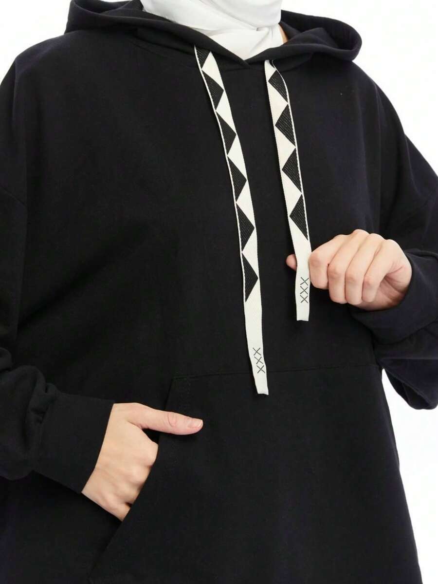 Women's Casual Long Sleeve Hooded Black Pullover Sweatshirt With Drawstring And Pockets - Black - View 1