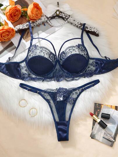 EverydayBra 1 套女士深蓝色刺绣日常内衣套装，两件套，可调节肩带，超短款上衣和丁字裤，缎面侧边支撑，文胸和内裤舒适柔软