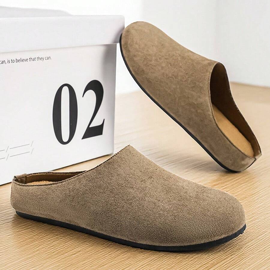Men's Retro Khaki Suede Leather House Slippers, Soft Lightweight Comfortable Closed-Toe Slippers, Simple Fashionable Casual Bedroom Slippers - Khaki - View 1