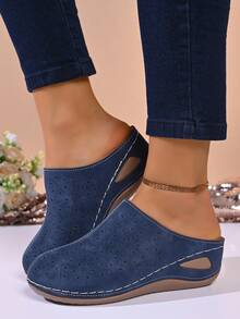 Women's New Round Toe Casual Floral Pattern Hollow Breathable Design Slip-On Wedge Loafers - Blue - View 4