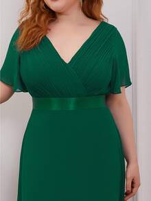 Plus Size Elegant V-Neck Short Sleeve Ruched Bust Formal Dress, Olive Green Bridesmaid Dress, Spring/Summer Wedding Guest Dress, Party Dress - Dark Green - View 7
