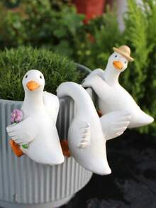 Cute Climbing Duck Planter Hanger, Hanging Garden Duck Sculpture Decor, Indoor/Outdoor Adorable Duck Art Decoration, Home Duck Decor, Yard Garden Balcony And Office Decoration, Valentine's Day Decor, Gift - Animal - View 11