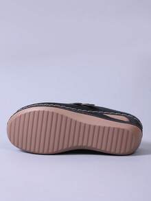 Women's New Round Toe Casual Style Double Buckle Decor Design, Comfortable & Versatile, Black, Retro Platform Slip-On Loafers - Black - View 11
