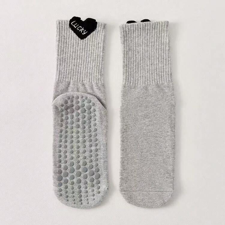 1/4 Pairs Heart Decor Non-Slip Sports Socks For Women Breathable Full Palm Silicone Grip Fitness Socks With Love Pattern For Women. Suitable For Yoga, Pilates, Barre, Dance & Gymnastics. - Multicolor - View 10