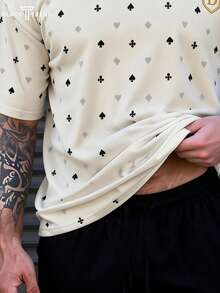 1 pieza Camiseta negra, perfecta como regalo del Día de San Valentín y para uso diario, diseño unisex con patrón de naipes y corazón - Multicolor - Ver 5