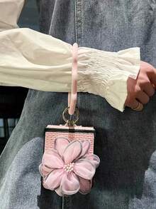 高级3D花卉编织纹理可折叠手机壳，带腕带，兼容三星Galaxy Z Flip3 5G/Galaxy Z Flip 4 5G/Galaxy Z Flip 5 5G/Galaxy Z Flip 6 5G/Galaxy Z Flip 7 5G - 彩色 - 查看 2