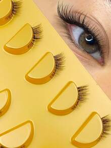 5 Pairs Natural Soft Half-Eye Lashes, Cat Eye Effect False Eyelashes, Extend Eye Corner Lashes, Suitable For Daily Wear, No Makeup Feel, Fit For No-Makeup Look Or Fresh Makeup, Suitable For Daily Wear, Party, Travel, Wedding - Half Eyelashes - View 2