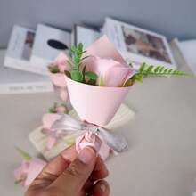 Buquê de mini rosas artificiais para o Dia dos Namorados, com pétalas de flores. Presente perfeito para o Dia das Mães, aniversários e casamentos. Flores artificiais para decoração de primavera, Dia dos Namorados, Dia das Mães e casamentos. - Rosa - Ver 6