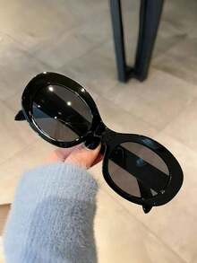 1pc Retro Oval Women's Fashion Glasses, Fashionable Cat Eye Design, High-End Street Style - Black Frame Gray Film - View 5