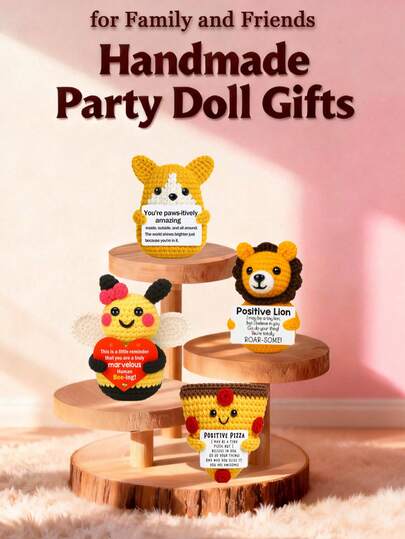 4件套手工钩编桌面摆件，可爱科幻风格手工玩偶，是送给闺蜜、姐妹、妈妈、奶奶、同事、家人的理想生日/友情礼物，可作钥匙扣，传递正能量，创意派对/圣诞节/情人节/感恩节毛绒玩偶装饰品