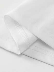 休闲宽松白色T恤，饰以蓝色撞色可爱绵羊字母印花，百搭通勤街头风圆领短袖上衣，适合春夏穿着。 - 白色 - 查看 6