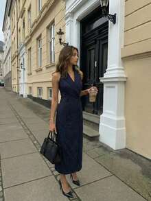 2026 Spring/Summer Blue Striped Halter Neck Long Slit Blazer, Differentiated Workplace Elegant Minimalist Fashion Casual - Royal Blue - View 1