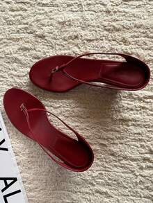 Versatile New Simple Summer Thong Sandals For Women, Kitten Heel Mid Heel Toe Post Glitter Flip Flops, Thin Heel - Burgundy - View 4