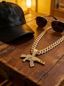 镶满钻石的链AK-47步枪吊坠项链，闪亮粗链项链，男士嘻哈街头风 - 槍吊墜項鍊 - 查看 3