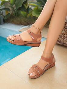 2026 New Women's White Wedge Heel Thick Sole Sandals, Brown & Blue Beach Flat Shoes For Summer - Brown - View 4
