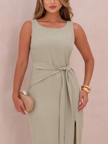 Dress With A Sophisticated Drape And A Front Knot. - 鼠尾草綠 - 查看 4